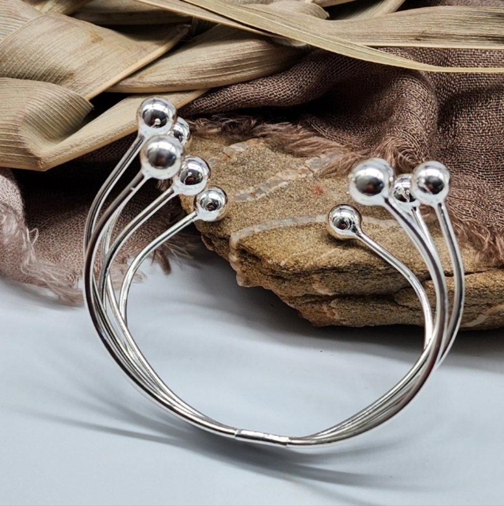 NEIMAN MARCUS PREMIUM 925 SILVER BRACELET Minimalist Contemporary Style - Picture 4 of 6